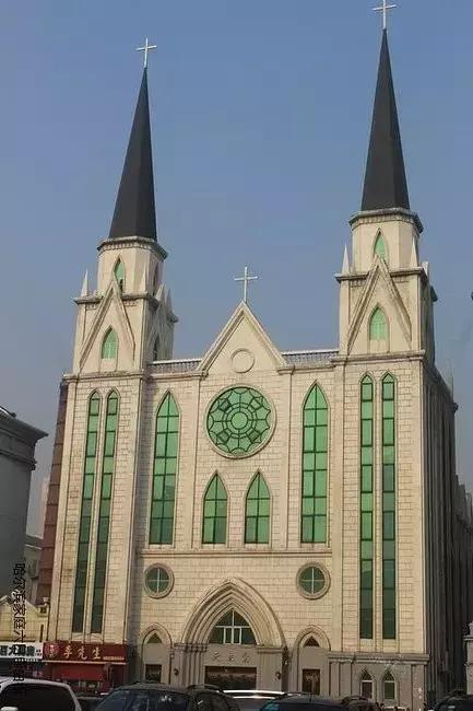 探访百年老建筑 冰城老教堂