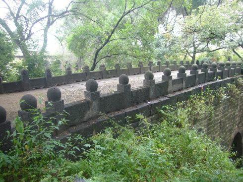 黑龙江省宁安市，原称宁古塔，满族先祖故地，镜泊湖举世闻名