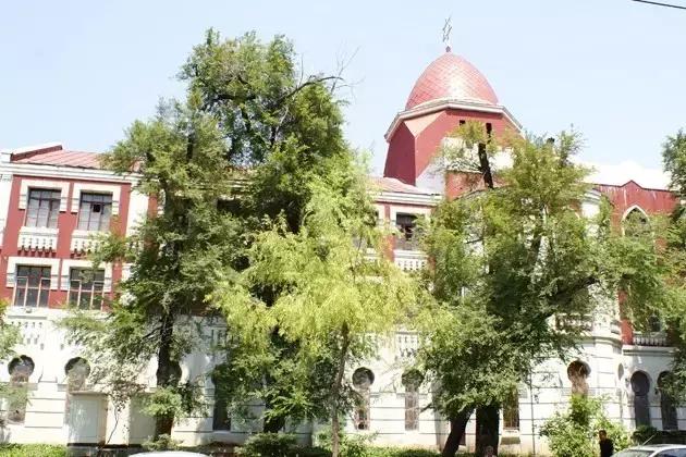 探访百年老建筑 冰城老教堂