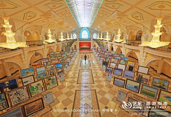 伏尔加庄园彼得洛夫宫里的列宾大型壁画