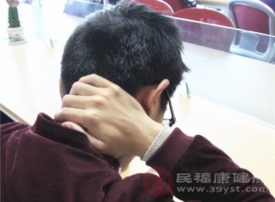 所以有颈椎病的人也是越来越多了